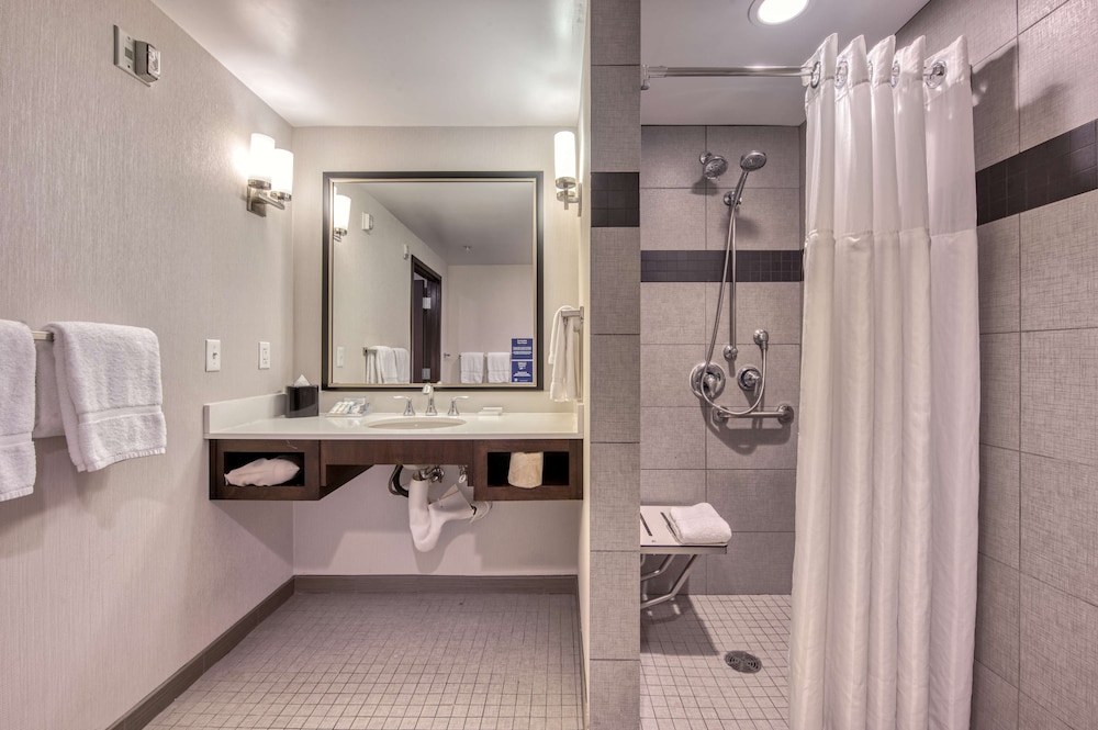 Hilton Garden Inn Irvine Orange County Airport - photo 15