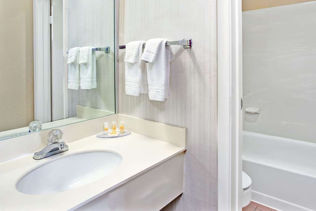 Days Inn by Wyndham Marietta Atlanta Delk Road - photo 8