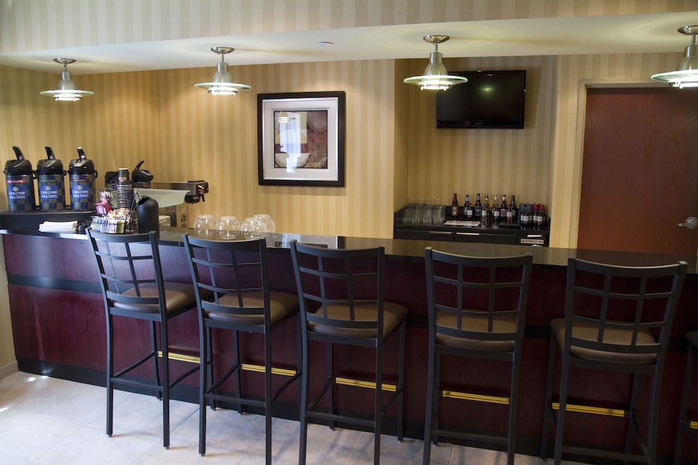 Cobblestone Inn & Suites Bloomfield - photo 38