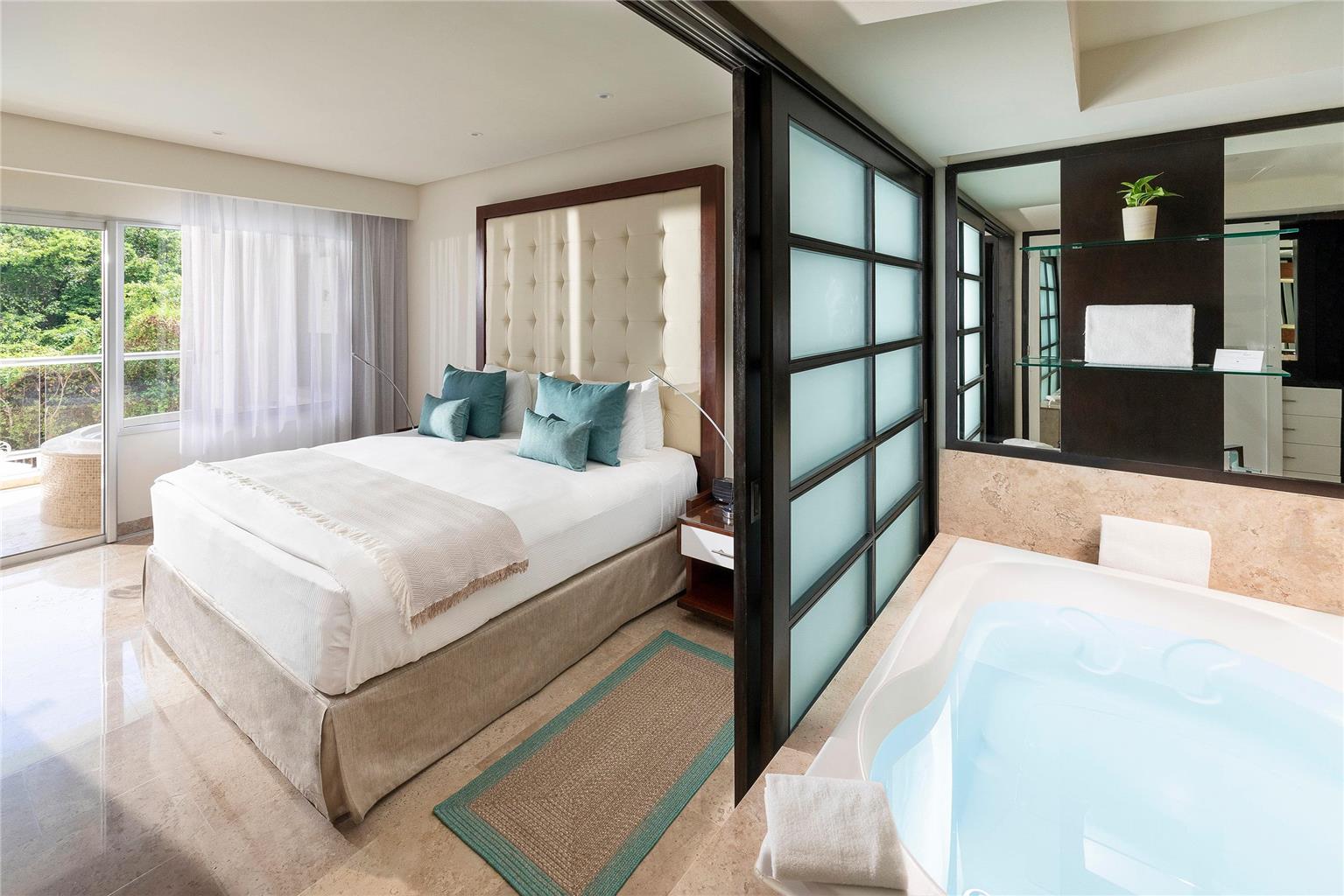 Guest room