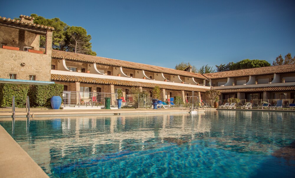 La Côte Bleue - carbon neutral hotel in Bouzigues