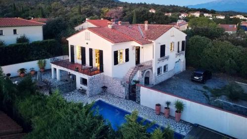 French Idyll In Authentic Village — hotel in Vilallonga Dels Monts
