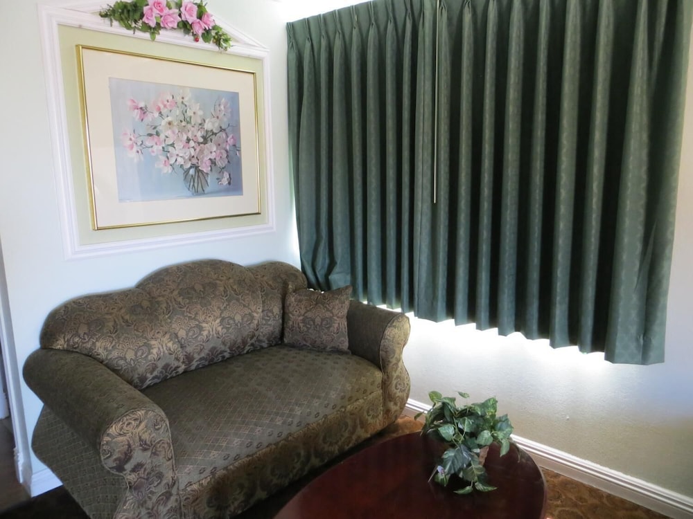 Azusa Inn Motel - photo 19