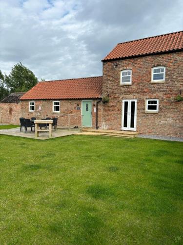 The Dairy Field House Farm countryside cottage near York — 4-Star Luxury Hotel in Wilberfoss, United Kingdom