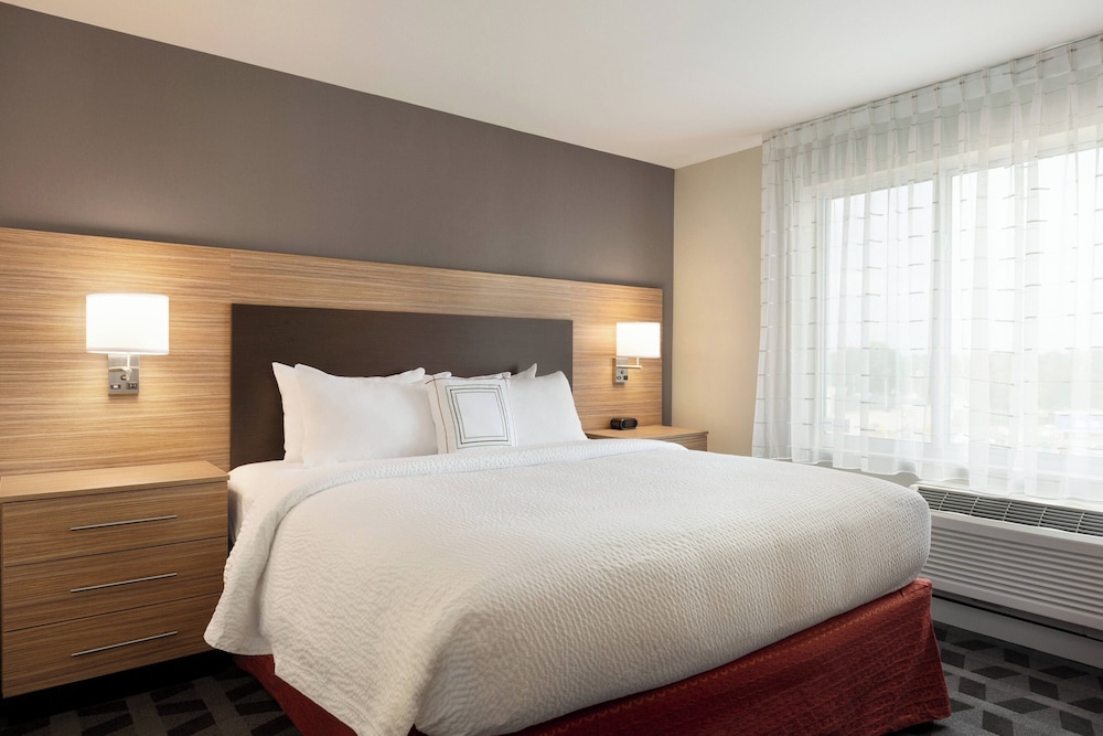 TownePlace Suites by Marriott Cedar Rapids Marion - photo 12