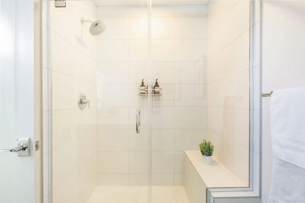 2BR 2BA Capitol Hill Cozy Haven Rooftop - photo 10