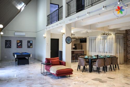 KL Townhouse Villa by LilyandLoft — 4-Star Luxury Hotel in Kuala Lumpur, Malaysia