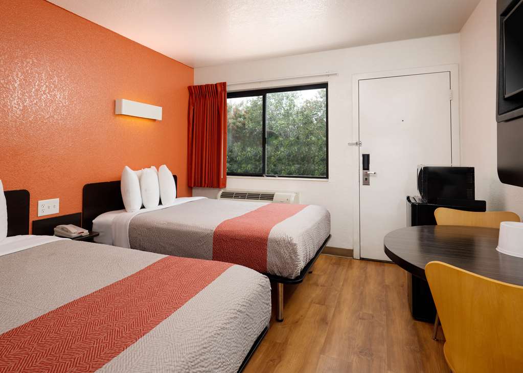 Motel 6 Camarillo CA - photo 16