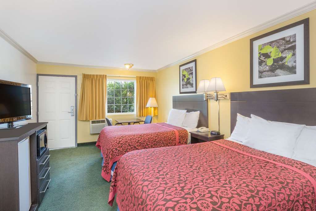 Days Inn King City - photo 11