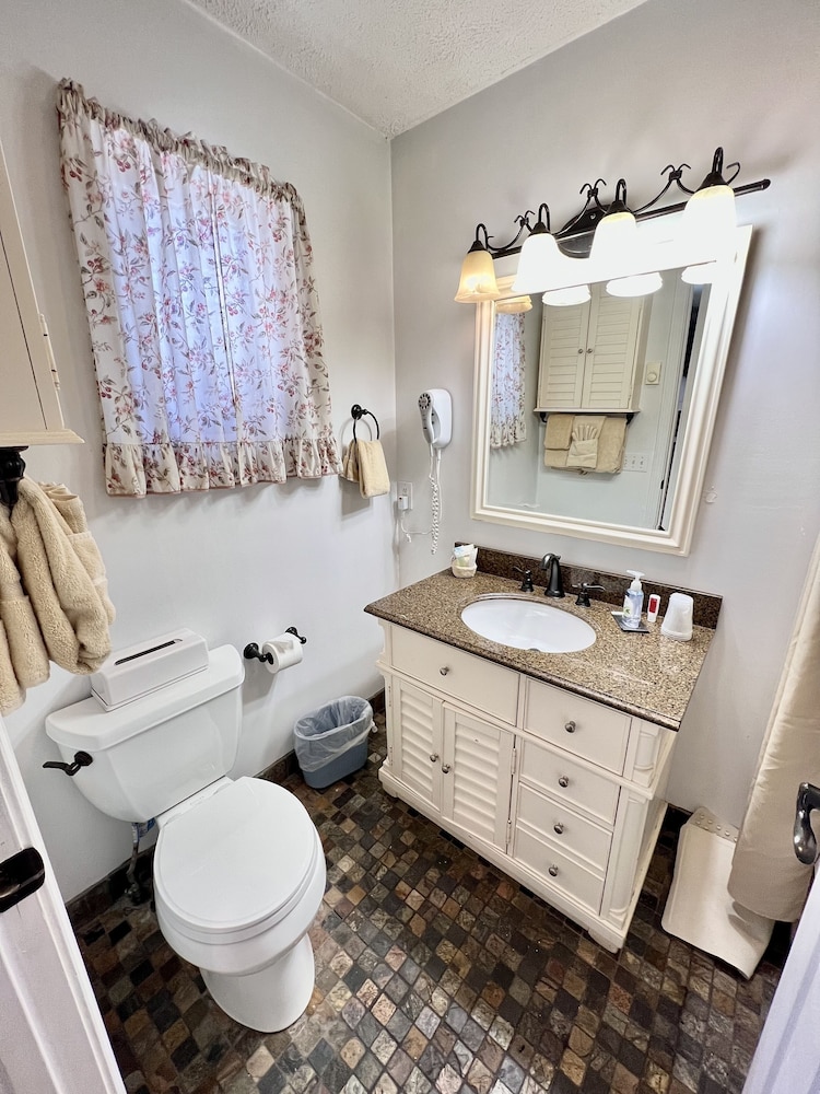The Homestead Inn - photo 117