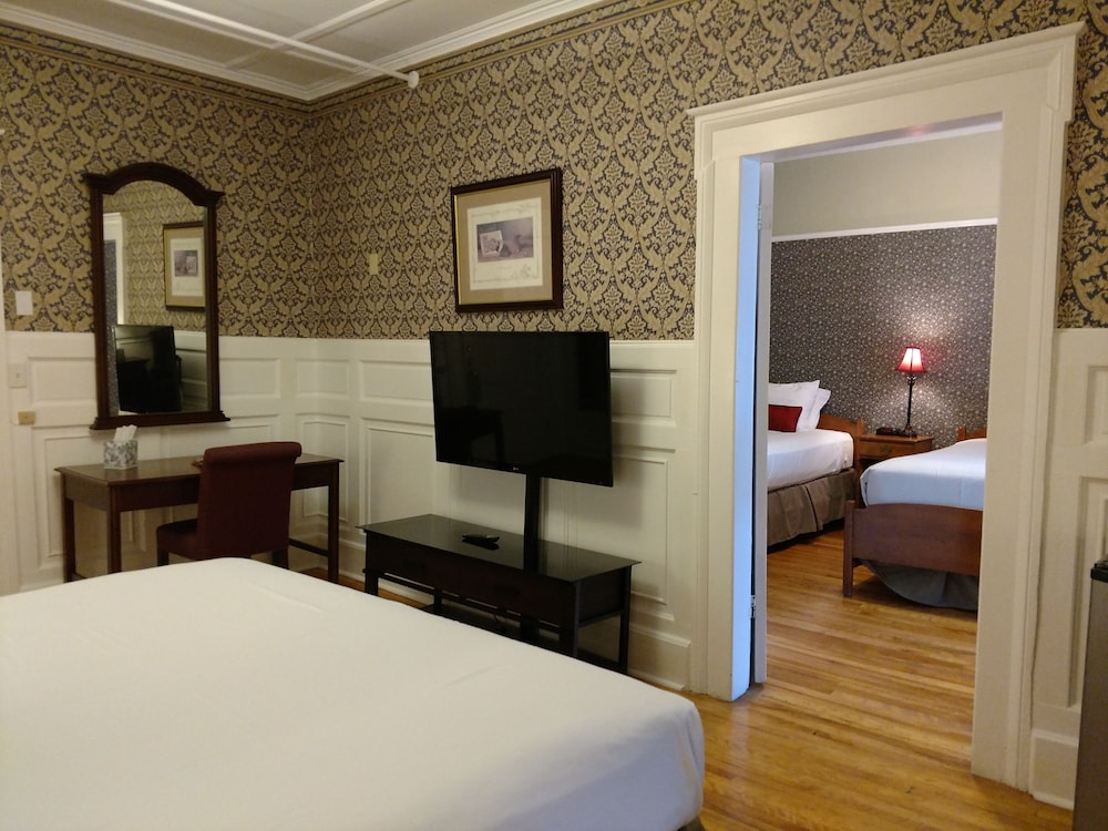 Thayers Inn - photo 16