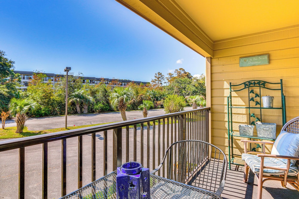 Walk to Beach: Resort Perks at Hilton Head Condo - photo 13