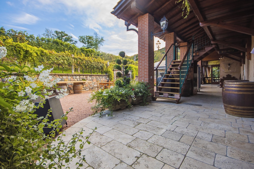 Wine & Art Relais Vallombrosa — 4-Star Luxury Hotel in Lugano, Switzerland