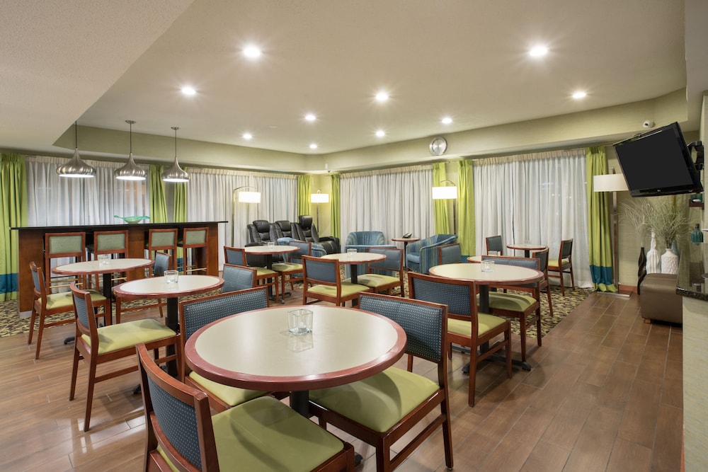 Baymont by Wyndham Thornton - photo 14
