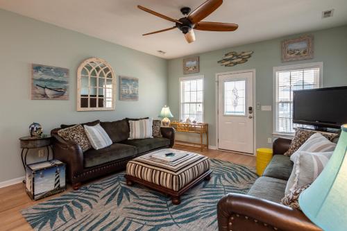 Nemo's Place by Oak Island Accommodations - photo 5