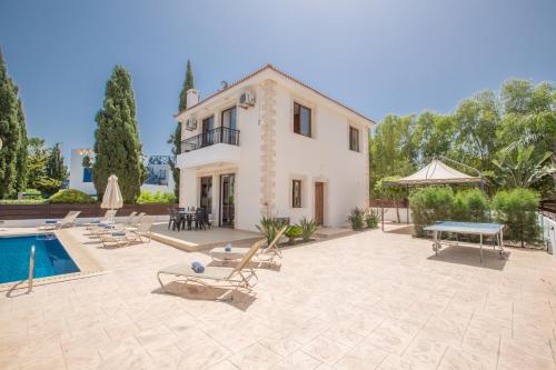 Zouvanis Luxury Villas