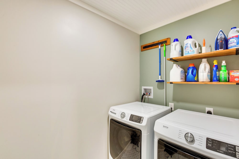 Lindale Vacation Rental with Deck and Grill - photo 10