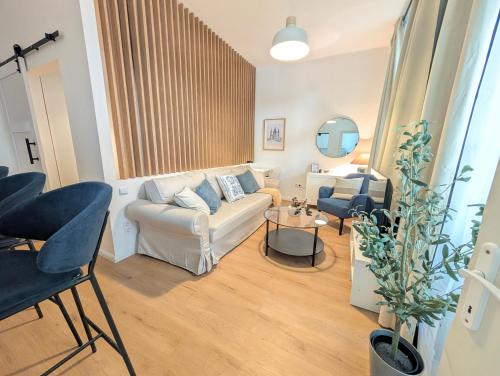 Central Budapest Boutique Blue Gem — 4-Star Luxury Hotel in Budapest, Hungary