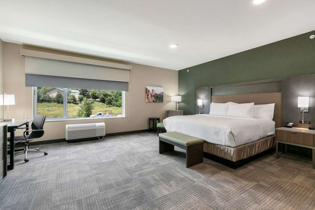 Best Western Plus Fillmore Inn & Suites - photo 29