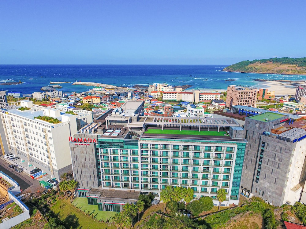 Ramada Jeju Hamdeok in Jeju City, South Korea