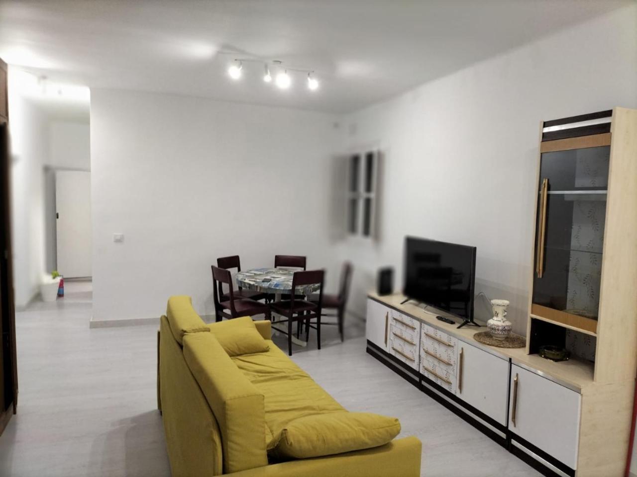 Piso Completo a 5 Minutos Del Metro Linea 5 Verde — 4-Star Luxury Hotel in Madrid, Spain