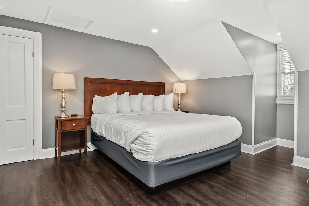 Captain Wohlt Inn Bed & Breakfast - featured photo