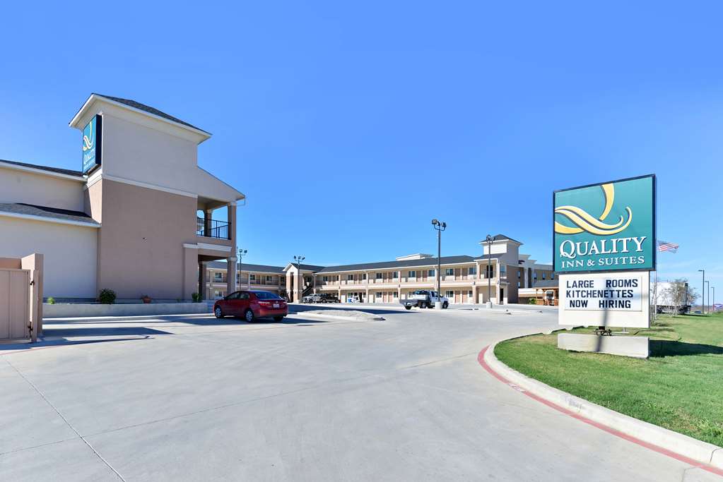 Quality Inn & Suites Carrizo Springs North