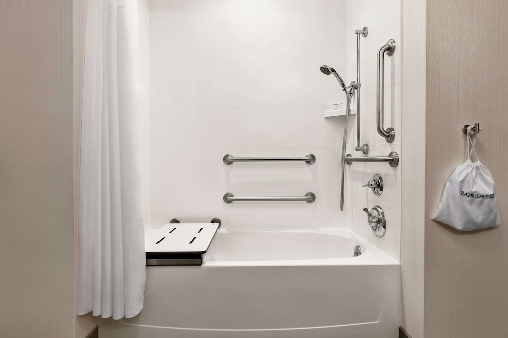 Hampton Inn & Suites Mount Joy Lancaster West - photo 18
