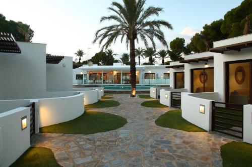 Alidreams Carmen Beach Apartamentos — 4-Star Luxury Hotel in El Campello, Spain