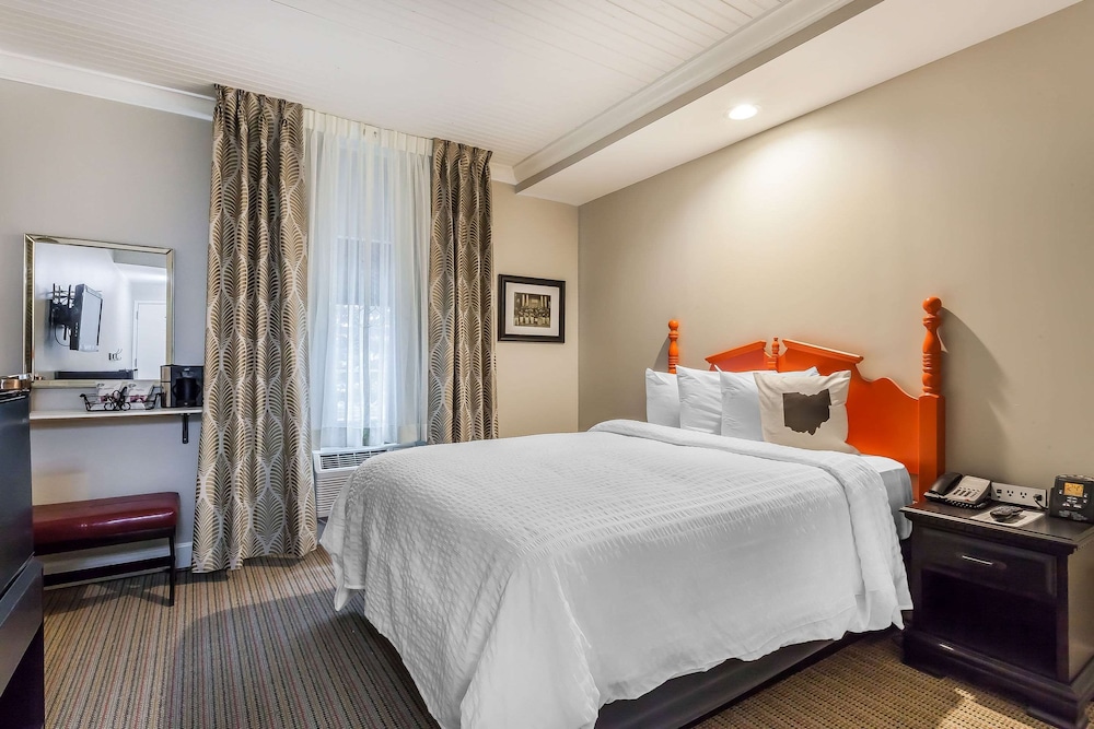 The Aurora Inn - photo 23
