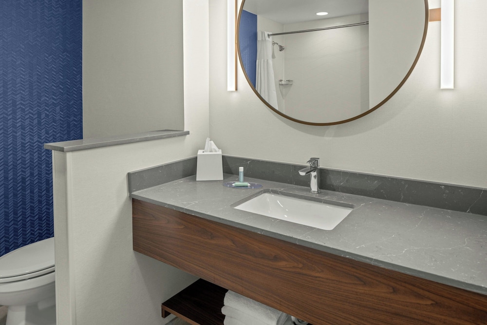 Fairfield by Marriott Inn & Suites Winters Davis - photo 7
