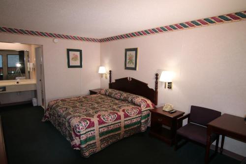 Executive Inn Kershaw - photo 11
