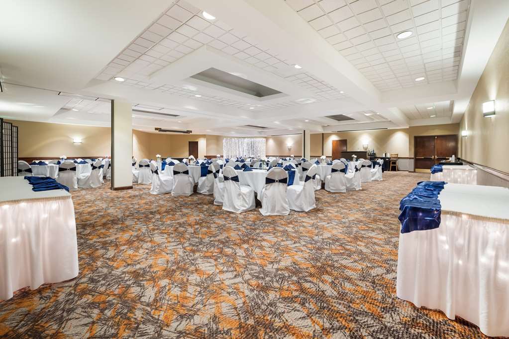 Best Western Grand Victorian Inn - photo 9