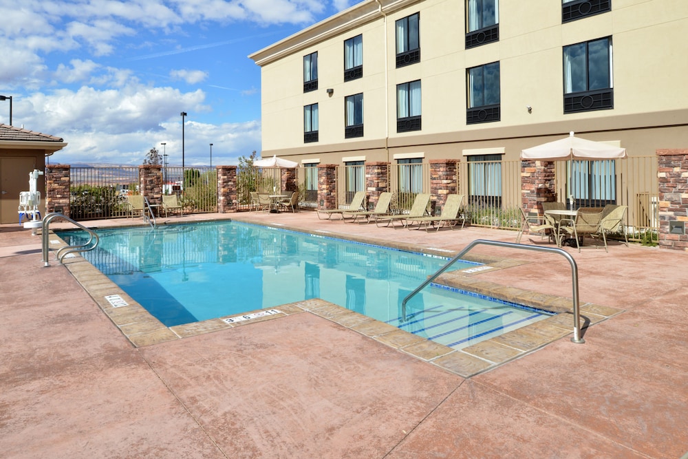 Holiday Inn Express Suites Page Lake Powell Area - photo 32