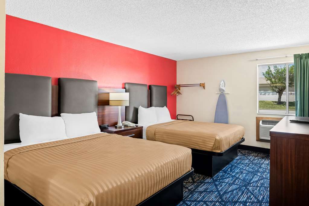 Econo Lodge Emporia - photo 25