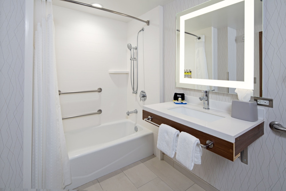 Holiday Inn Express Hotel & Suites Atascadero by IHG - photo 41