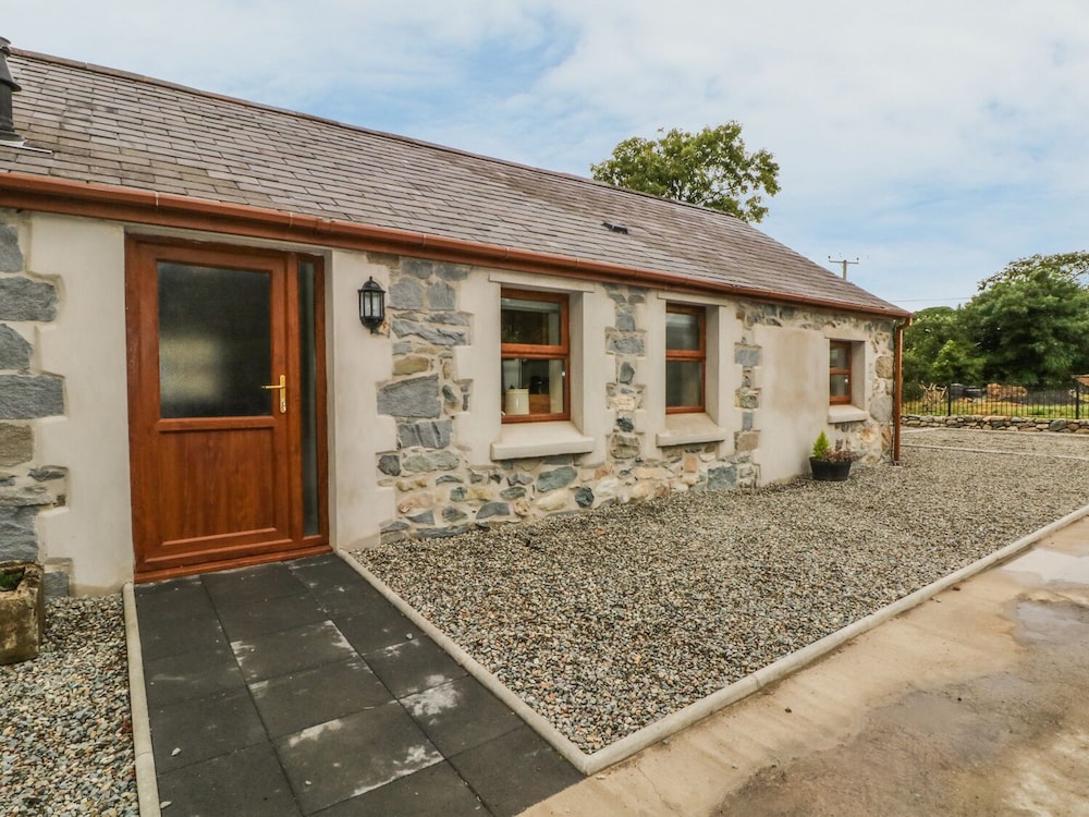 Y Deri Cottage — 4-Star Luxury Hotel in Caernarfon, United Kingdom