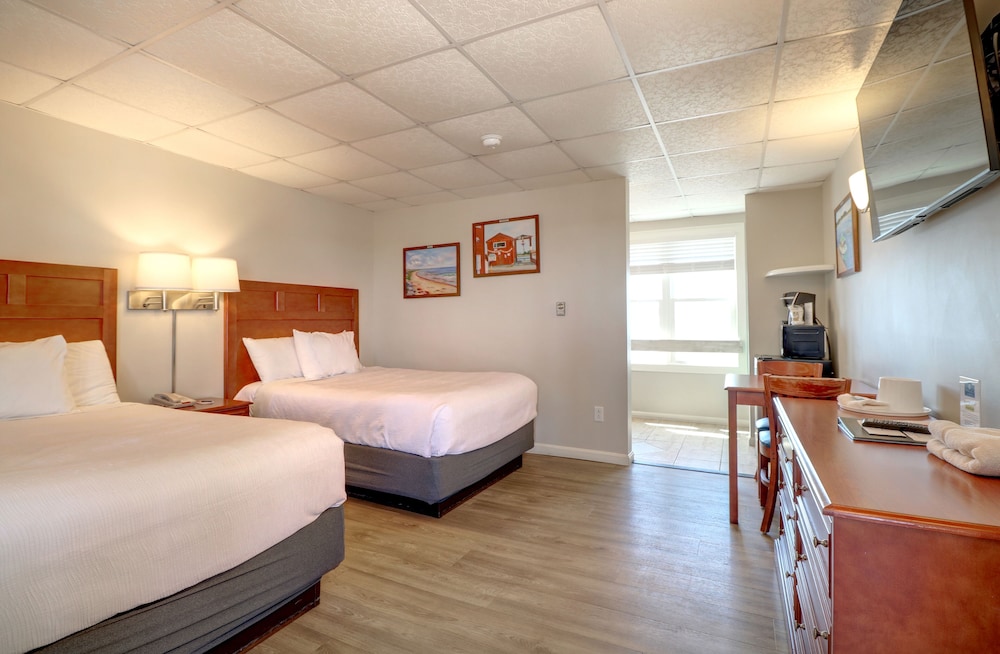 Atlantic Oceanfront Hotel - photo 30