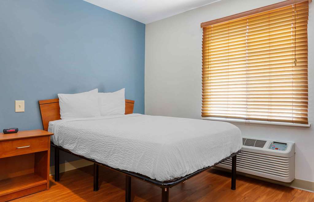 WoodSpring Suites Fayetteville West - photo 32