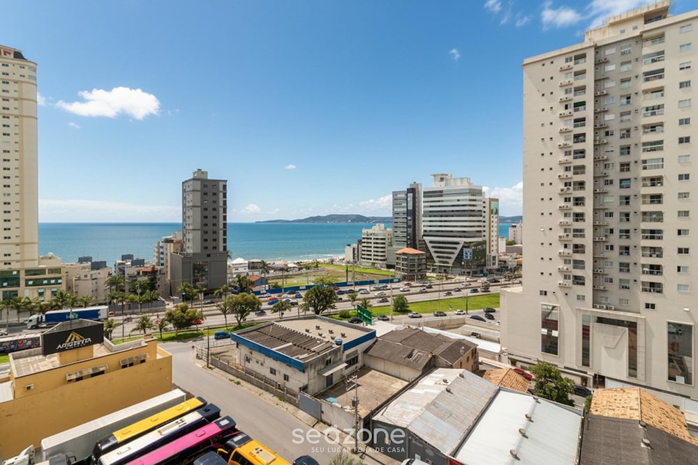 Apto c Varanda Gourmet próximo ao Mar OZN1004