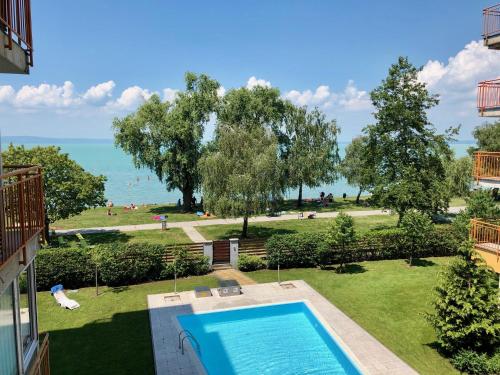 Viktória Beach Apartman Gold 1. Siófok — 4-Star Luxury Hotel in Siofok, Hungary