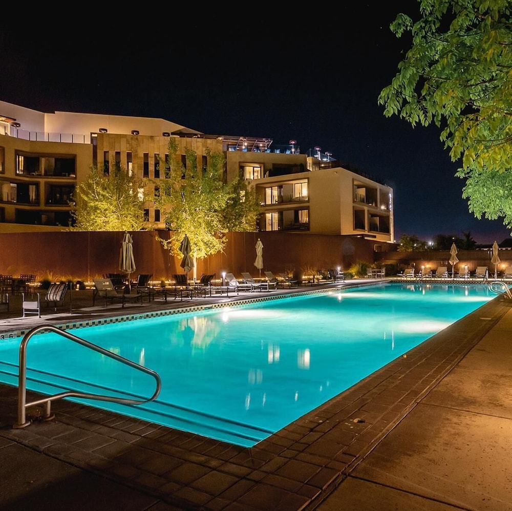 Hotel Chaco — 4-Star Luxury Hotel in Albuquerque, United States
