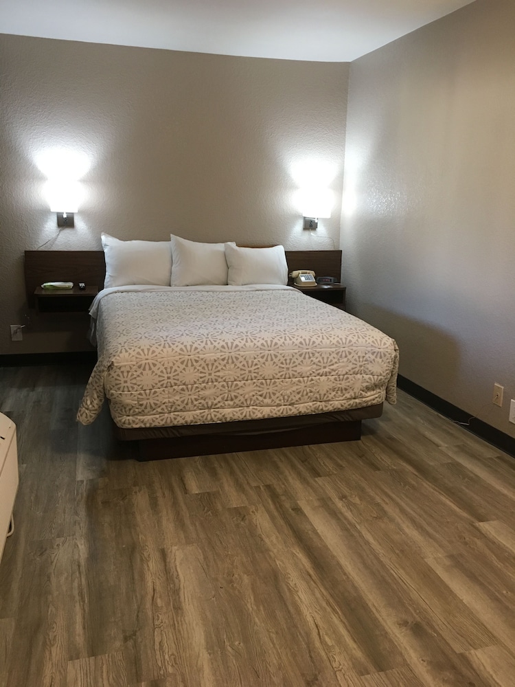 Motel Sakura - photo 3