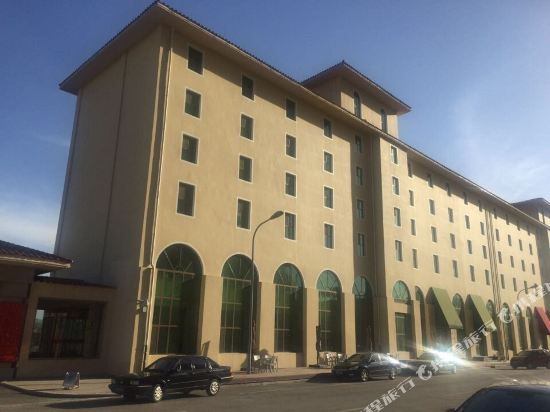 Liangcheng Holiday Hotel - last minute hotel in Baoding