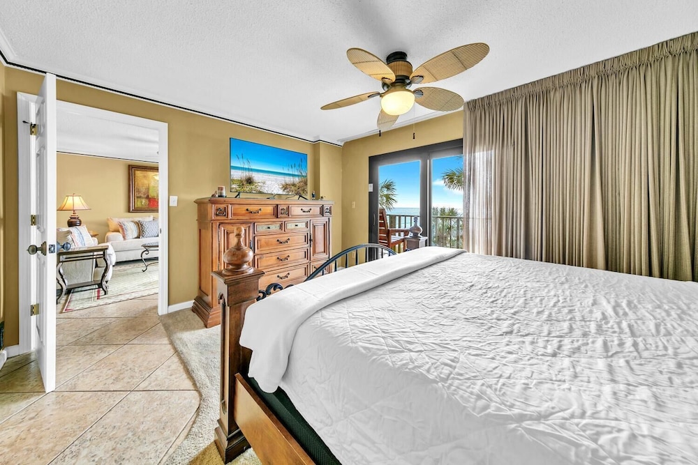 Commodore 203 - carbon neutral hotel in Panama City Beach