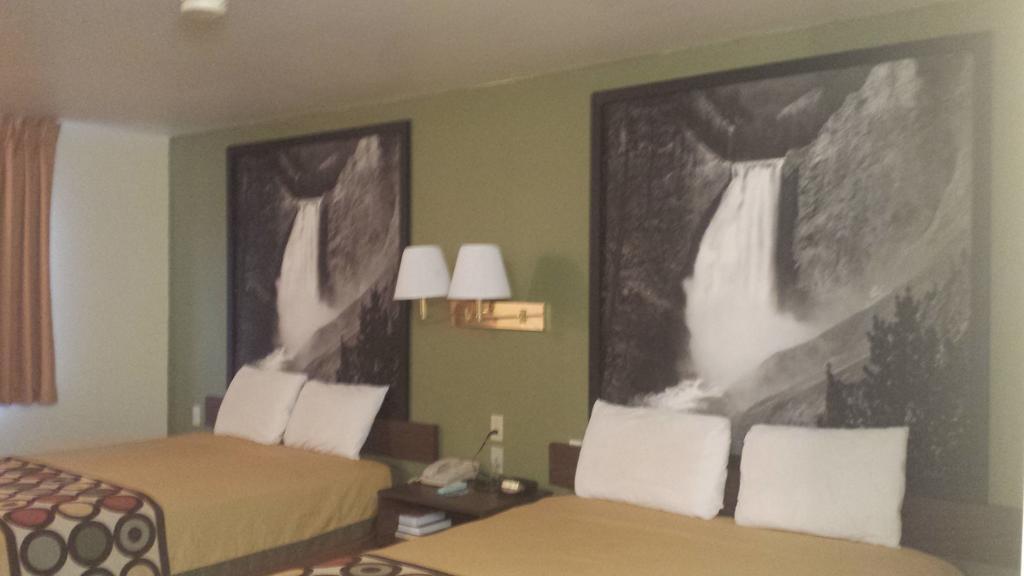 Super 8 by Wyndham Rawlins - photo 5