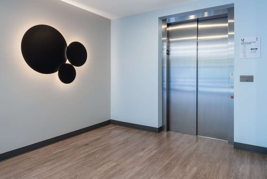 ECHO Suites Richmond West Extended Stay by Wyndham - photo 47