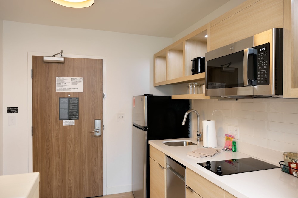 TownePlace Suites by Marriott Canton Riverstone Parkway - photo 19