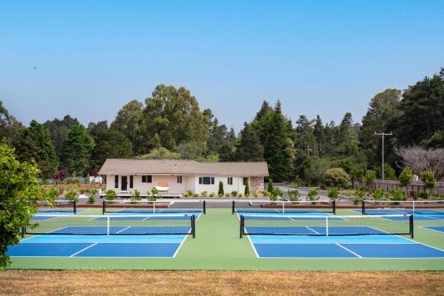 Mendocino Cove in Fort Bragg, United States