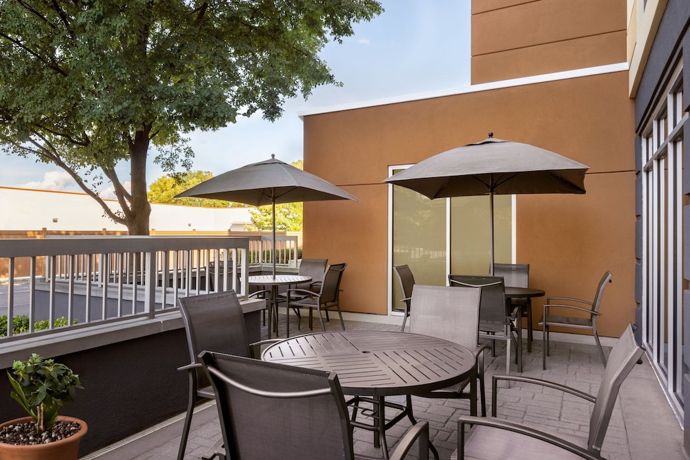 Fairfield Inn & Suites Hershey Chocolate Avenue - photo 45
